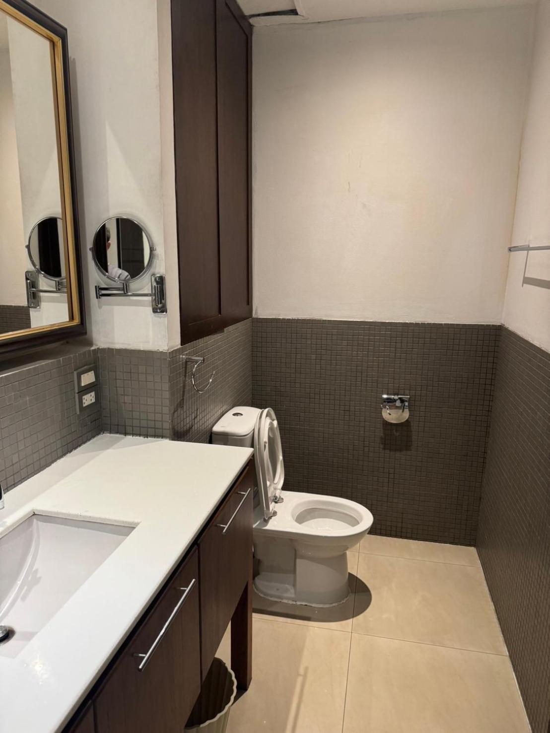Wish Inn Silom - วิช อินน์ สีลม X Bangkok Exteriér fotografie