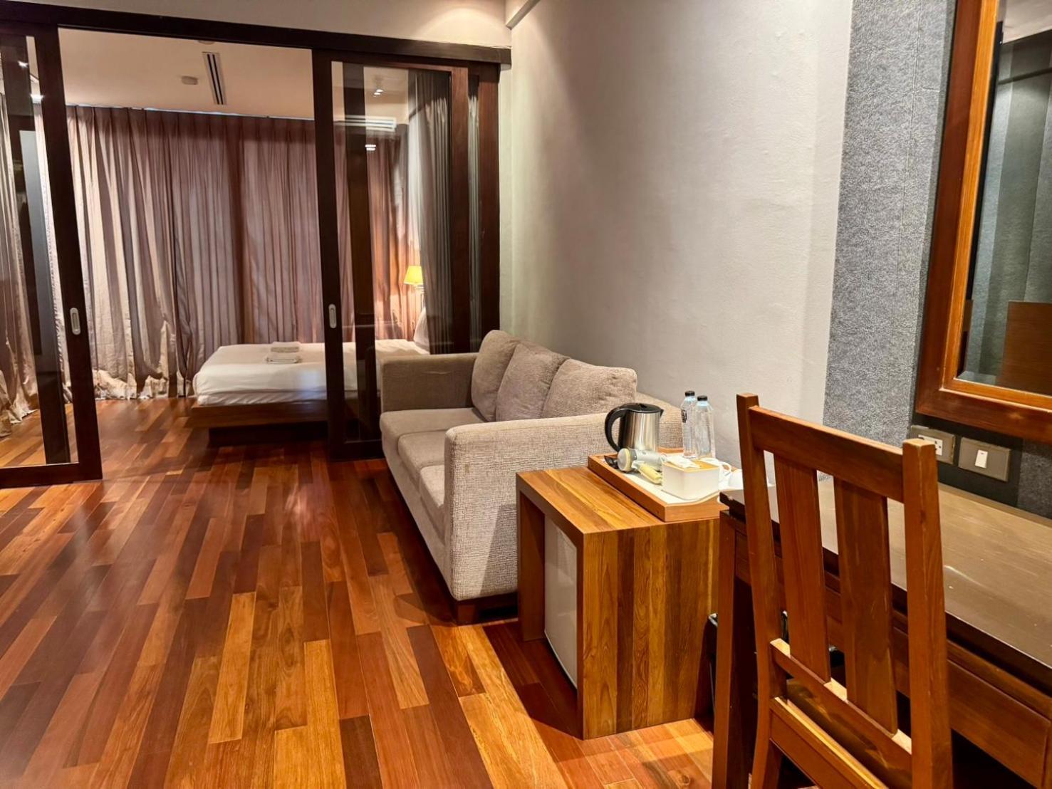 Wish Inn Silom - วิช อินน์ สีลม X Bangkok Exteriér fotografie